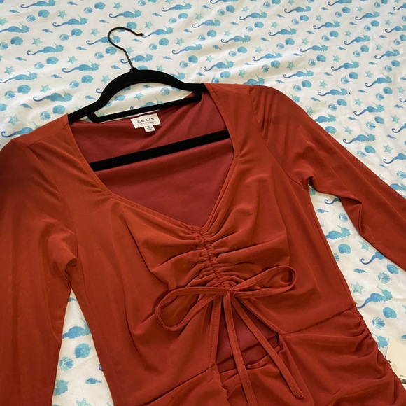 Le Lis Verity Dress - Picture 3 of 8